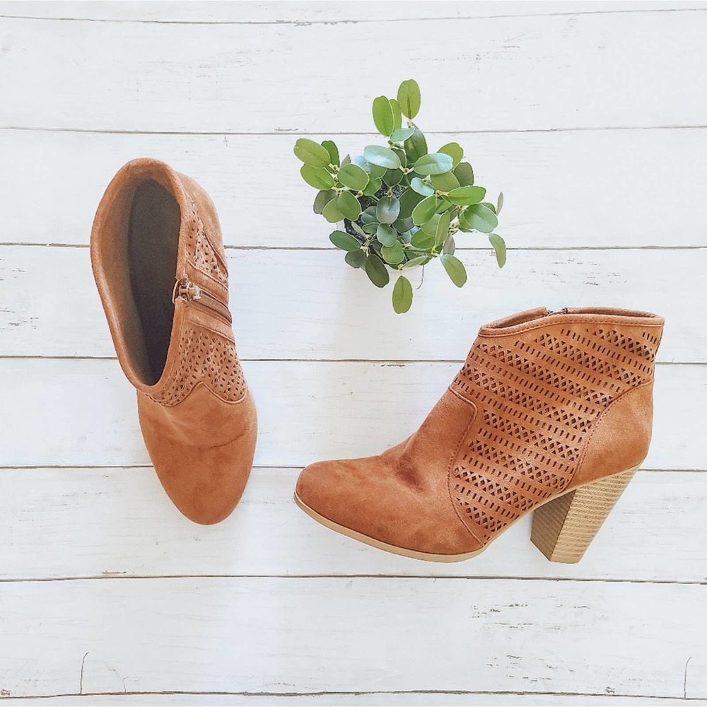 American Rag Ariane Rustic Booties - Picture 8 of 8